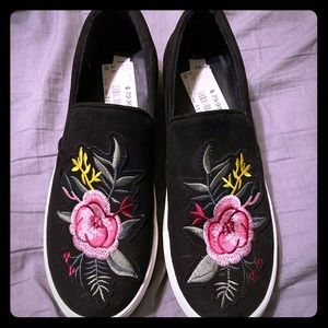 Embroidered Steve Madden Garcie Sneakers